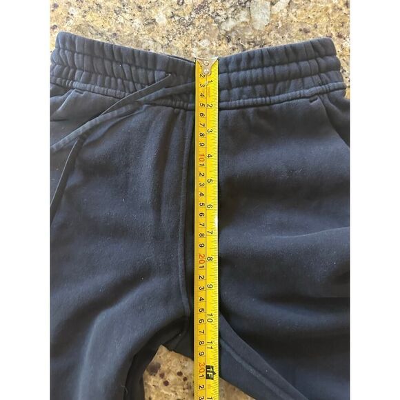 Lululemon Women’s Size 2 Loungeful High-Rise Cropped Fleece Black Jogger Pants - Picture 3 of 13